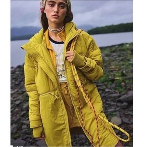 New FREE PEOPLE Survival Mode Puffer Coat in Desert Grass Size M